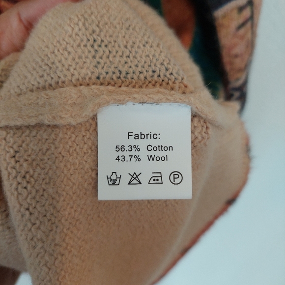 Graphic Wearable Art Crewneck Printed Bear Wool Blend Sweater - Picture 3 of 7